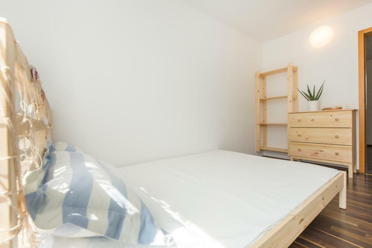 Casa Flora 3-Minutes' Walk From The Beach Novigrad Istria Esterno foto