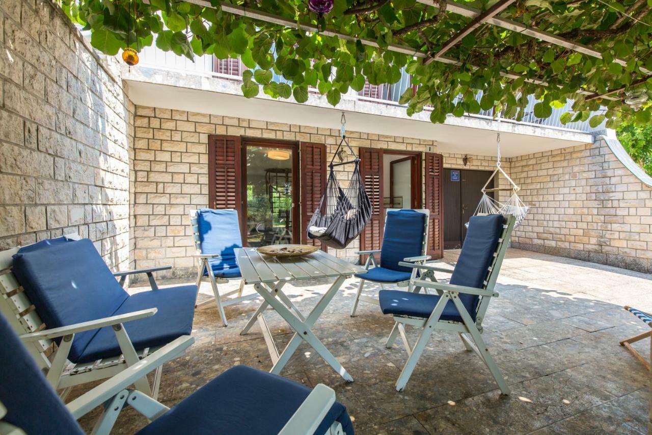 Casa Flora 3-Minutes' Walk From The Beach Novigrad Istria Esterno foto