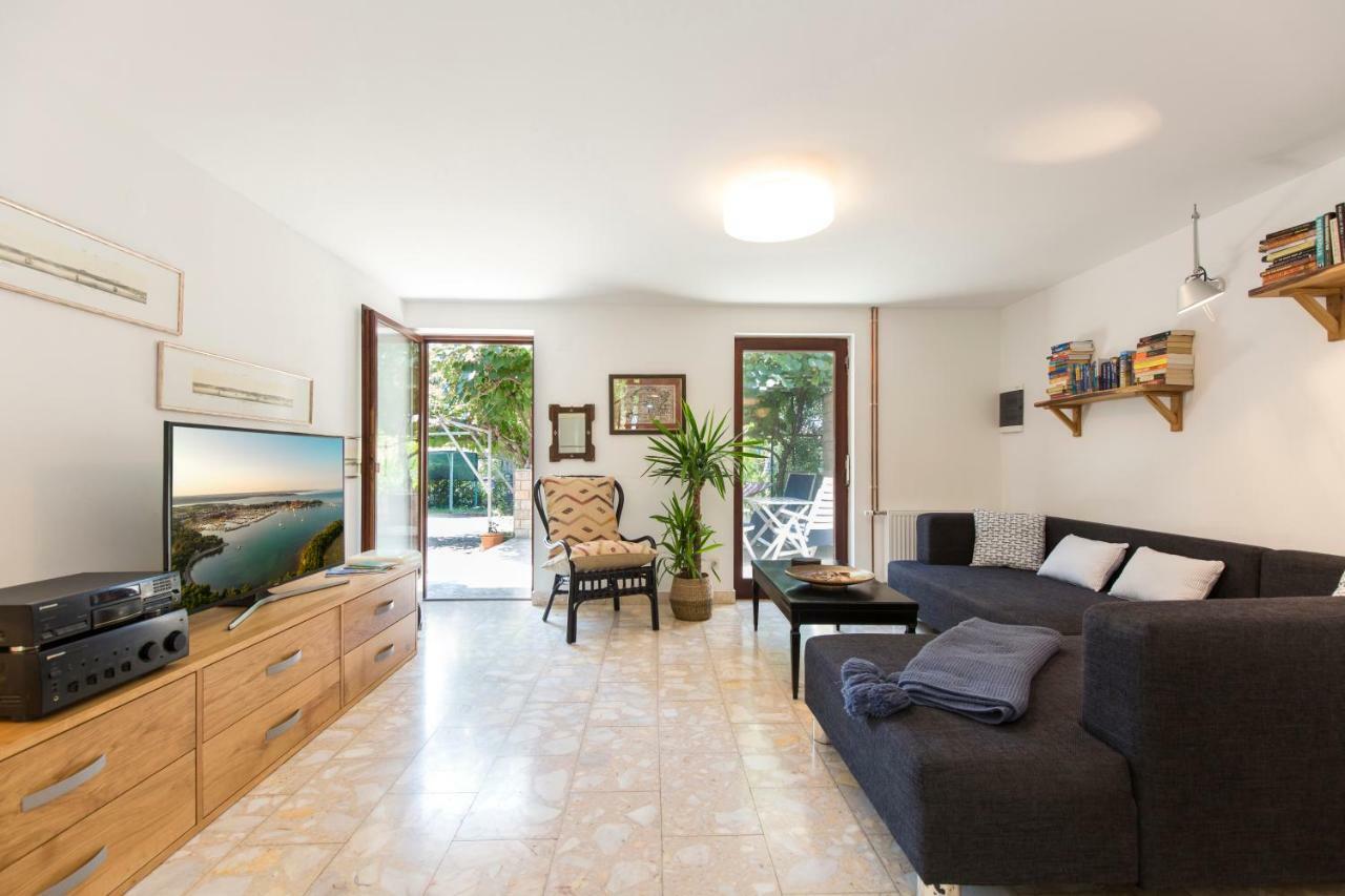 Casa Flora 3-Minutes' Walk From The Beach Novigrad Istria Esterno foto